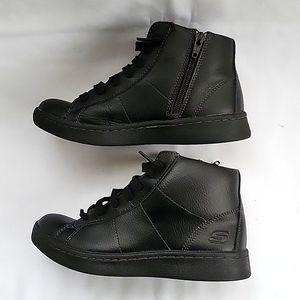 Sketchers Leather Boots - Black - Size 2 Youth - like new